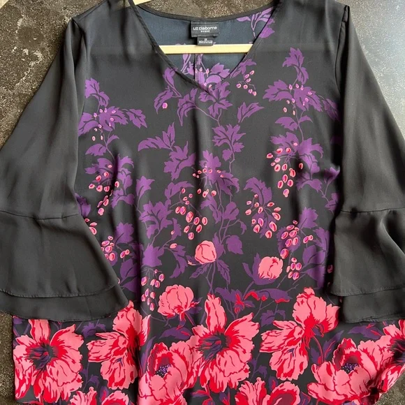 Liz Claiborne Woman Floral Blouse - Size 1X/2X - Picture 2 of 11